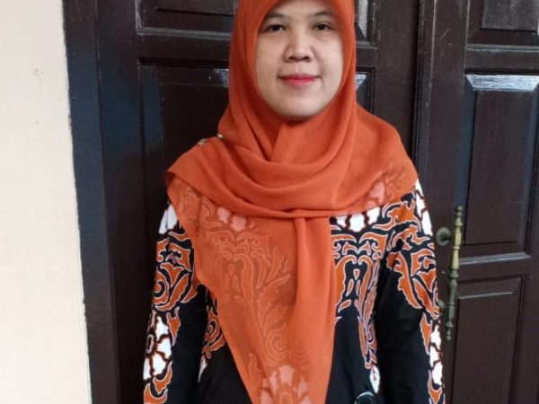 Sri Lestari Darmastuti, S.Pd