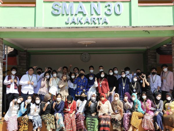 PELEPASAN SISWA DAN SISWI KELAS XII DI SMAN 30 JAKARTA