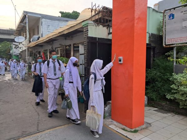 SETIAP SISWA/I WAJIB MENJAGA PROTOKOL KESEHATAN